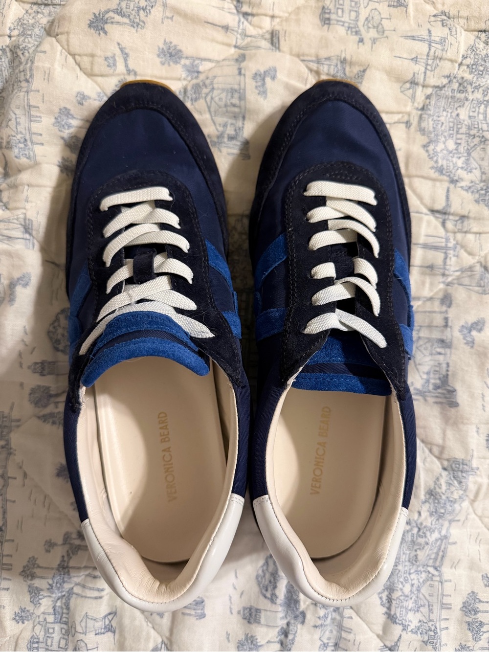 Veronica Beard Penrose sneaker. Size 9.5. Excellent condition.